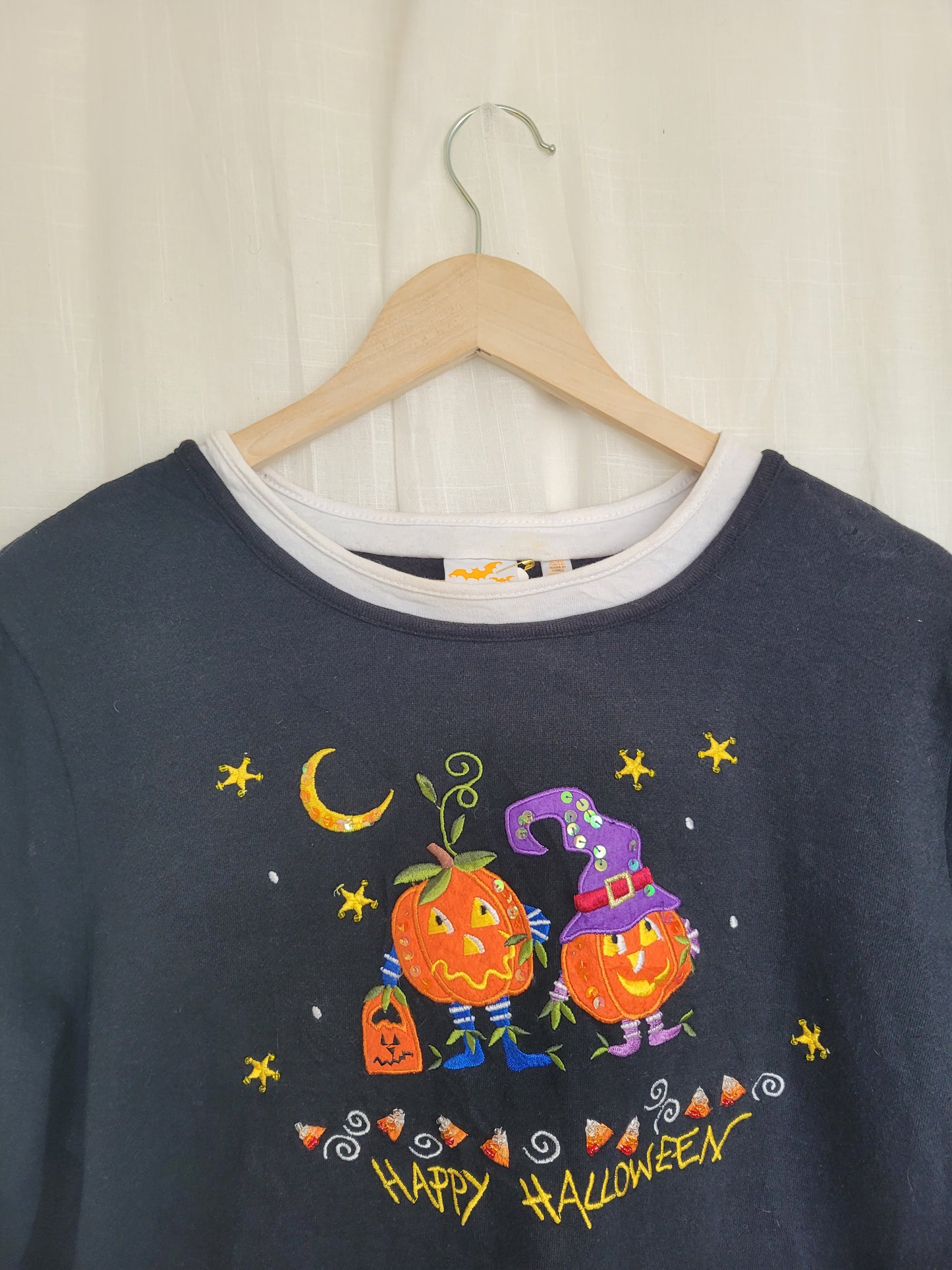 Glitter & Gourd Magic ✨ - vintage Halloween crewneck sweater - size L/XL