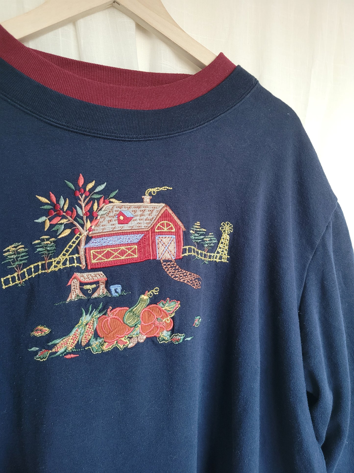 🏡 Harvest at the Homestead - vintage crewneck sweater with embroidered farm - size XXL