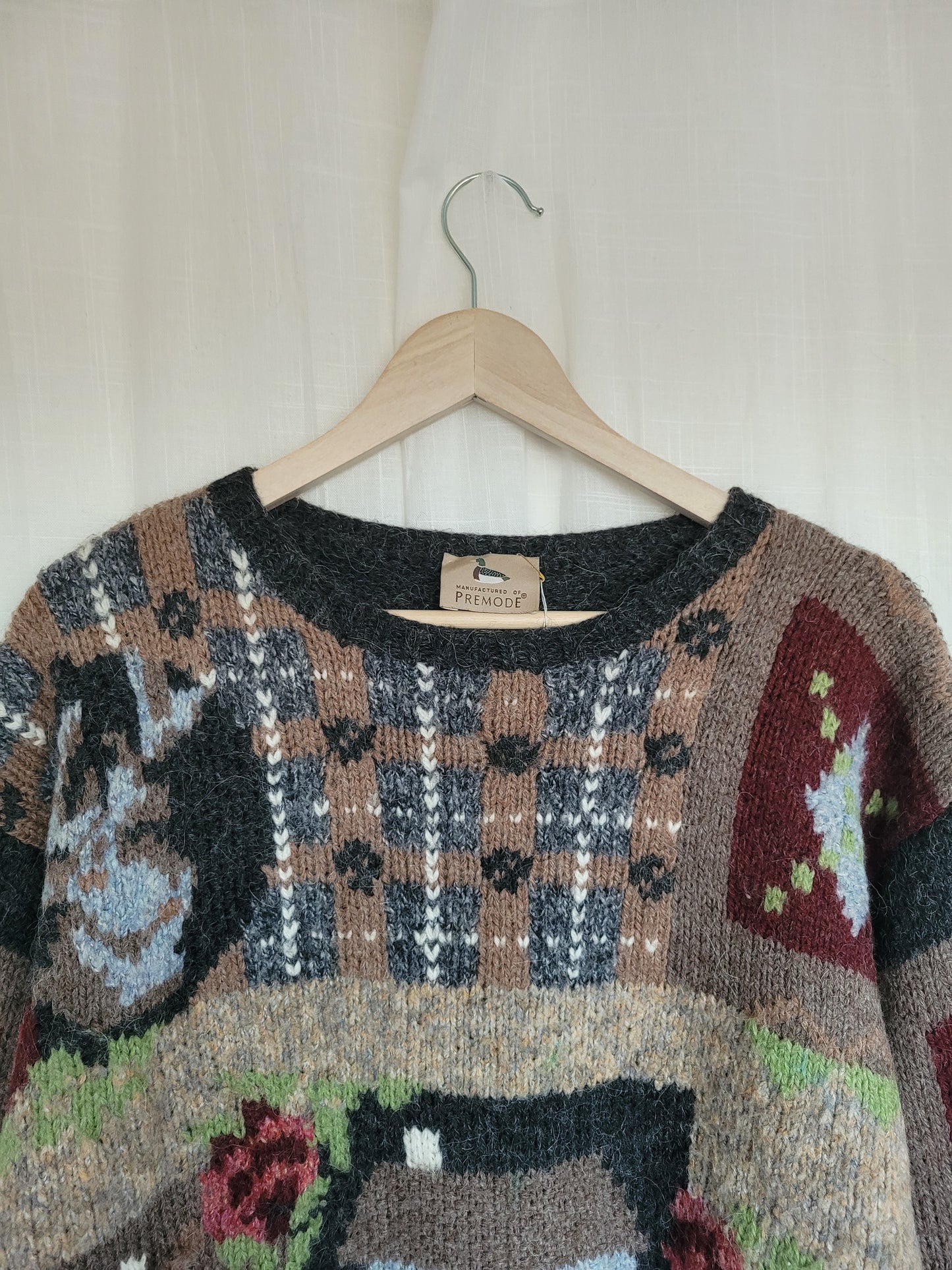 🐑 Shepherd’s Cottage - vintage knitted sweater with cute details - size L