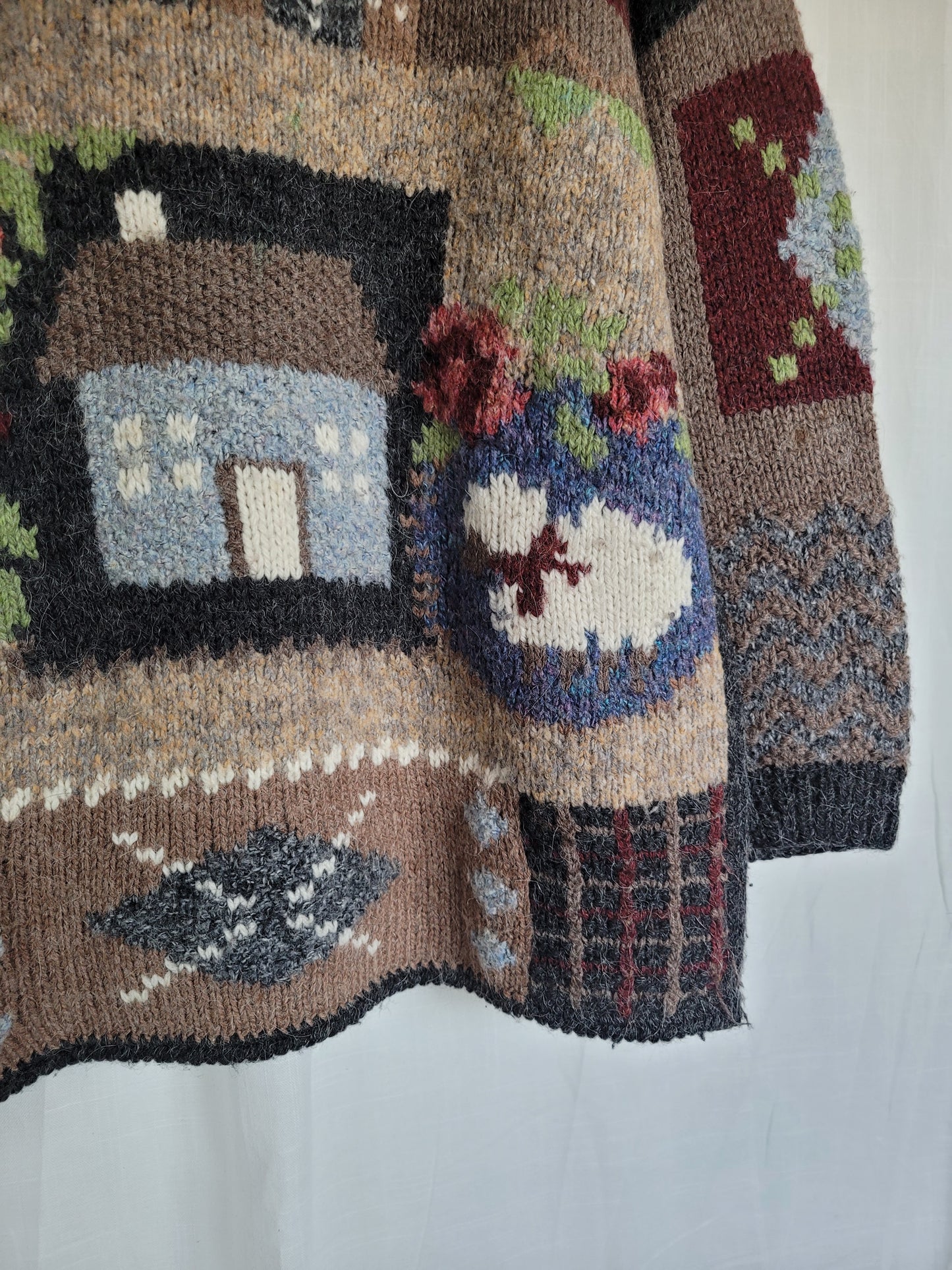 🐑 Shepherd’s Cottage - vintage knitted sweater with cute details - size L