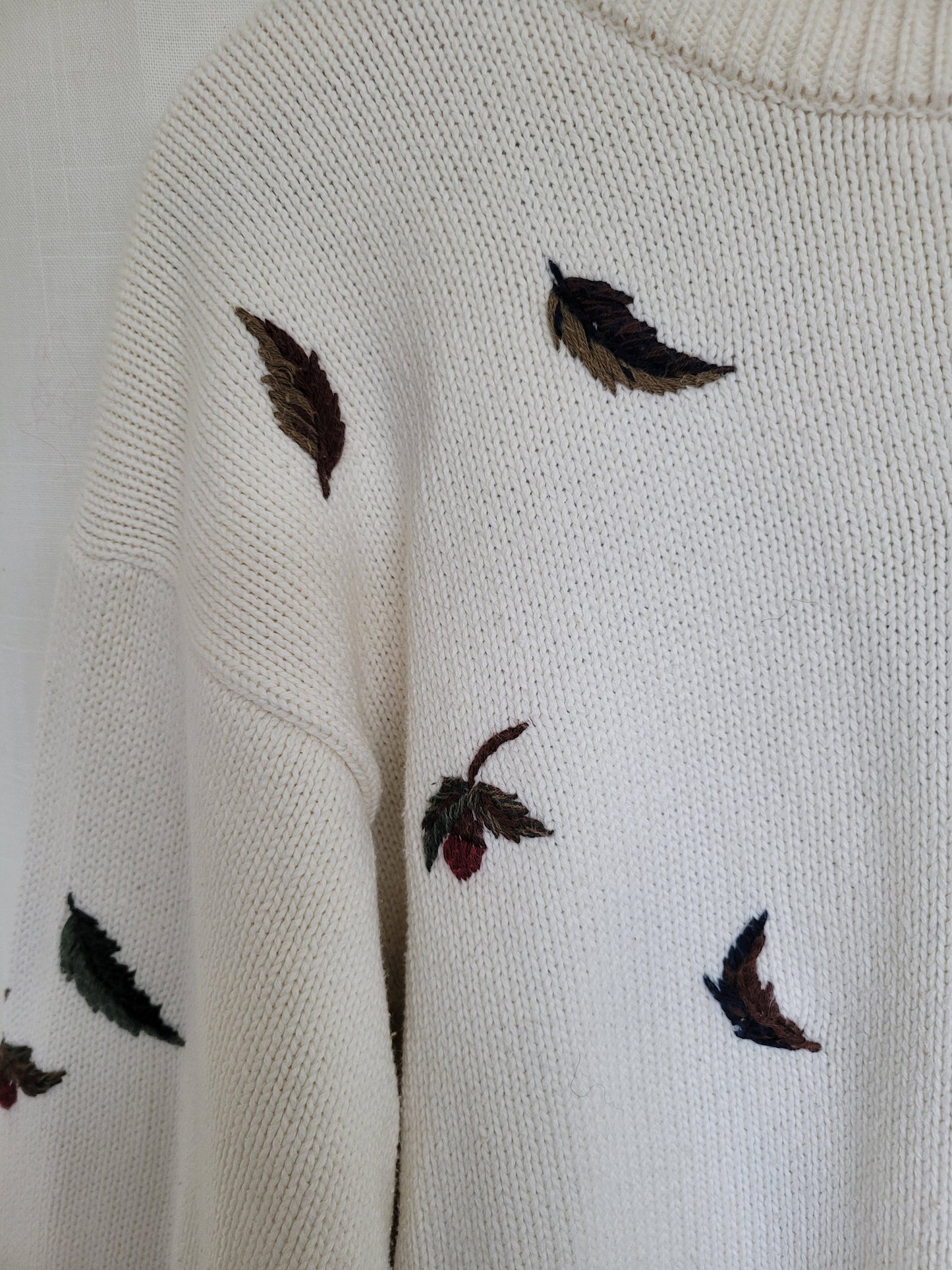 🍂 Whispers of Autumn Breeze - vintage knitted sweater with embroidered leaves - size L/XL