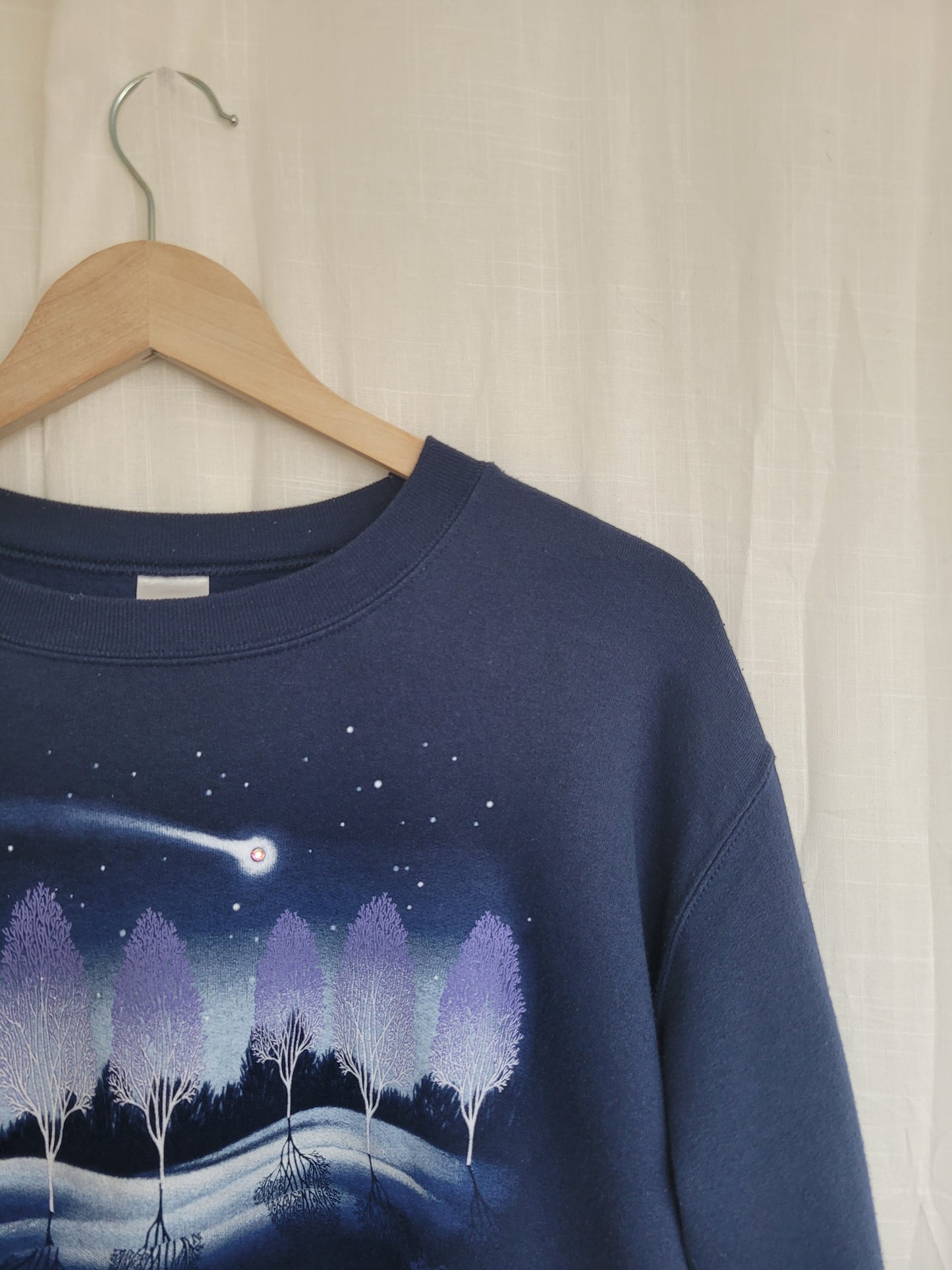 ✨ Under Falling Stars - vintage crewneck sweater with tree landscape and falling star - size M