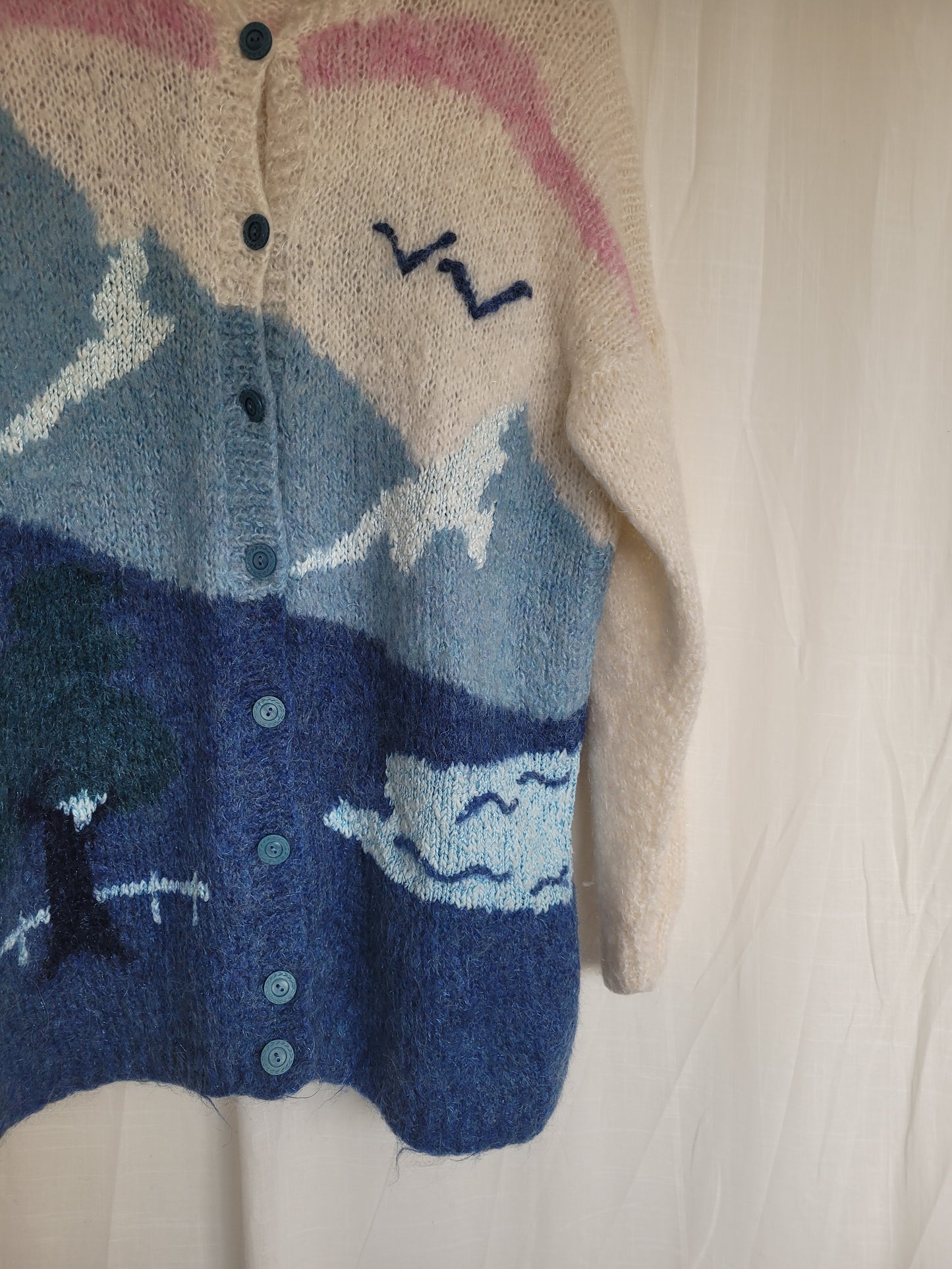 ☁️ The Sky Between Us - vintage knitted cardigan with moutain landscape - size M/L