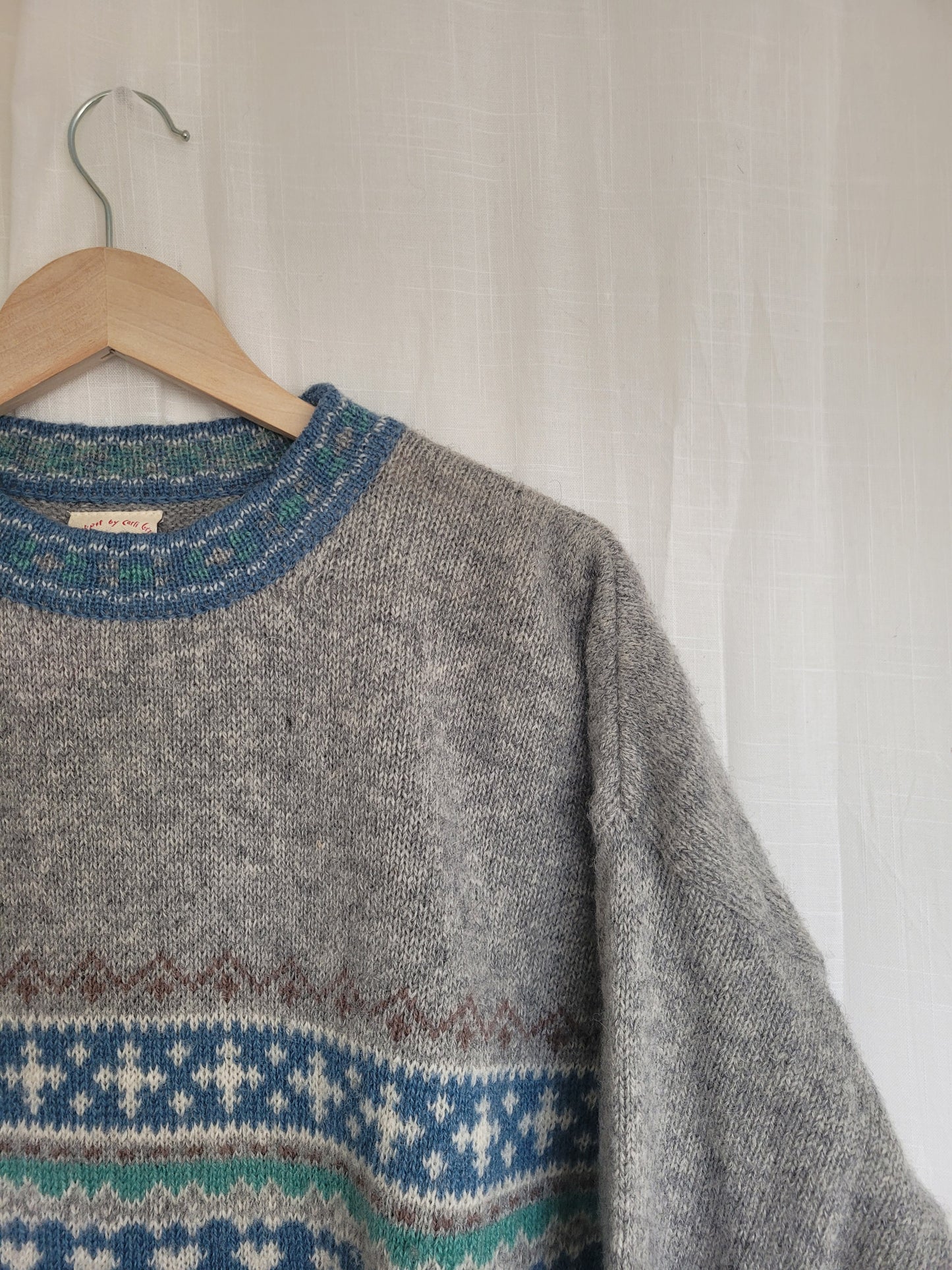 🌫️ Under Soft Blue Shadows - vintage knitted woolen sweater with patterns - size M/L
