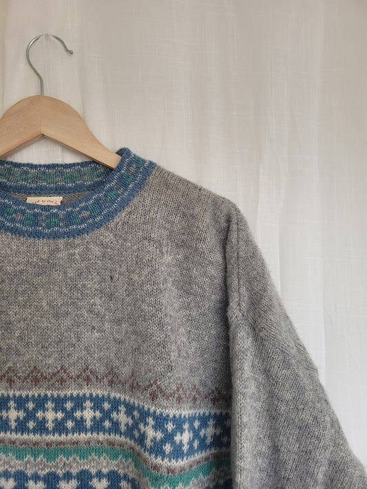 🌫️ Under Soft Blue Shadows - vintage knitted woolen sweater with patterns - size M/L
