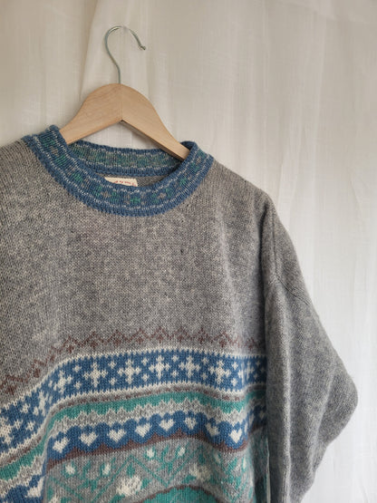 🌫️ Under Soft Blue Shadows - vintage knitted woolen sweater with patterns - size M/L