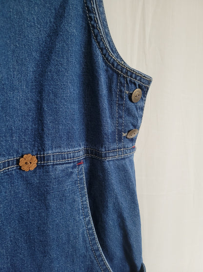 🌼 After School Blooms - vintage denim dress with embroidered flower details - size M