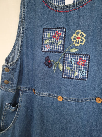 🌼 After School Blooms - vintage denim dress with embroidered flower details - size M