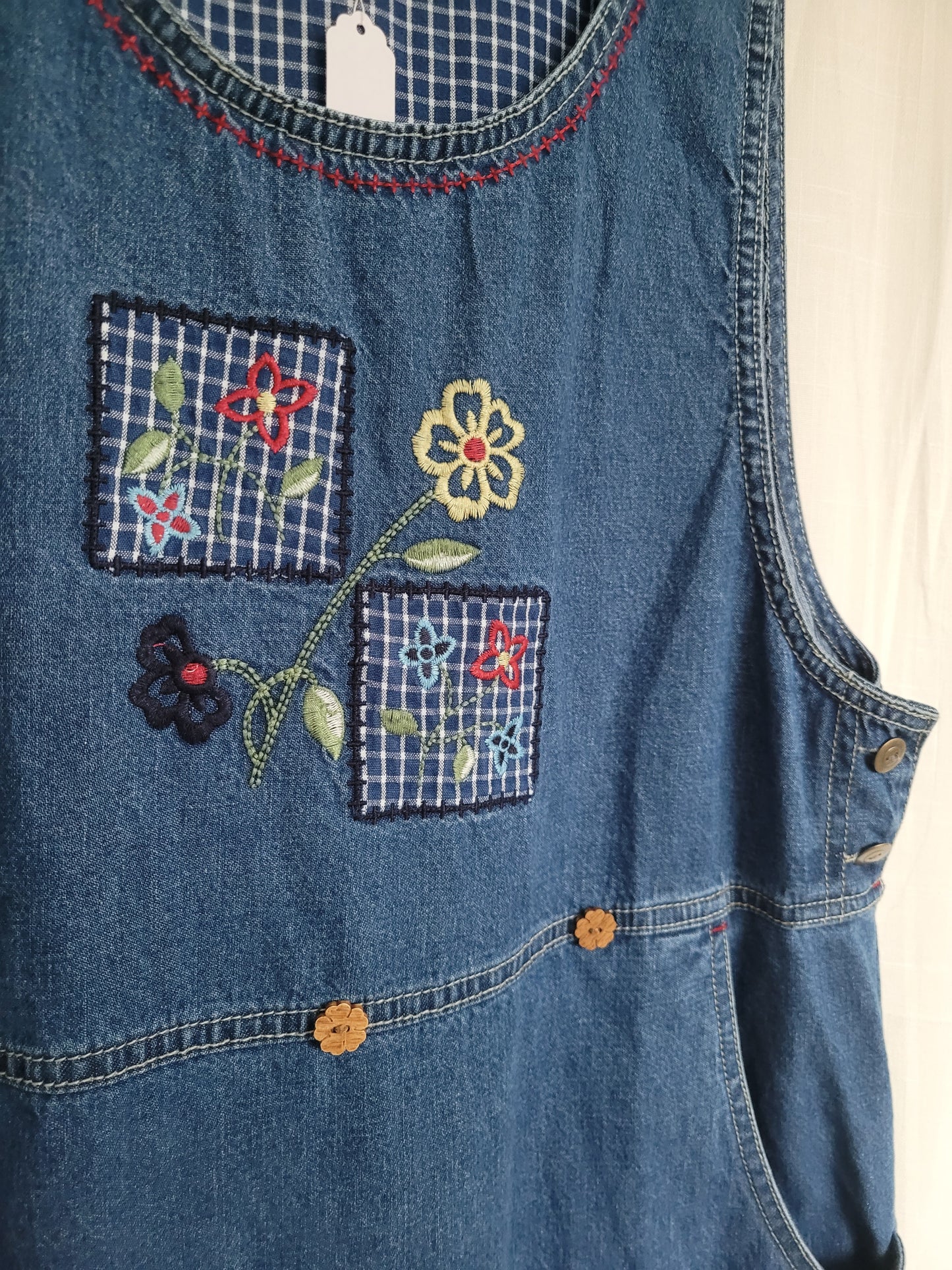 🌼 After School Blooms - vintage denim dress with embroidered flower details - size M