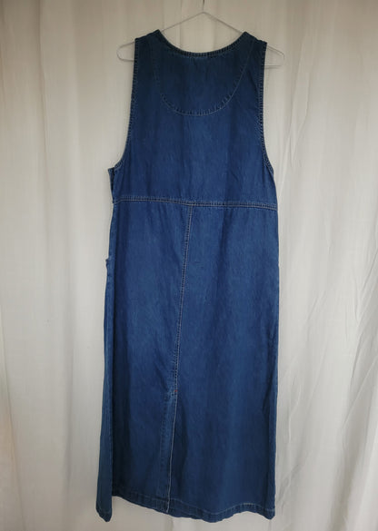 🌼 After School Blooms - vintage denim dress with embroidered flower details - size M