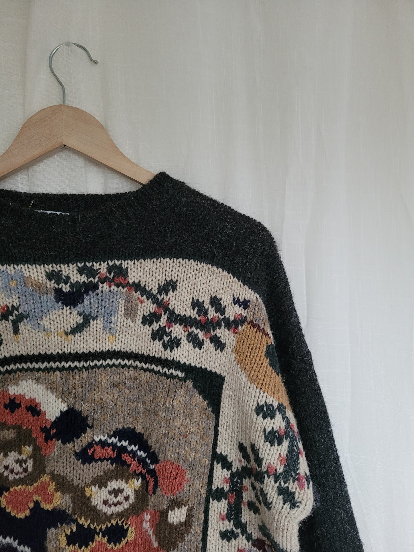 🧸 The Beary Best Days - vintage knitted sweater with the cutest bear image - size L