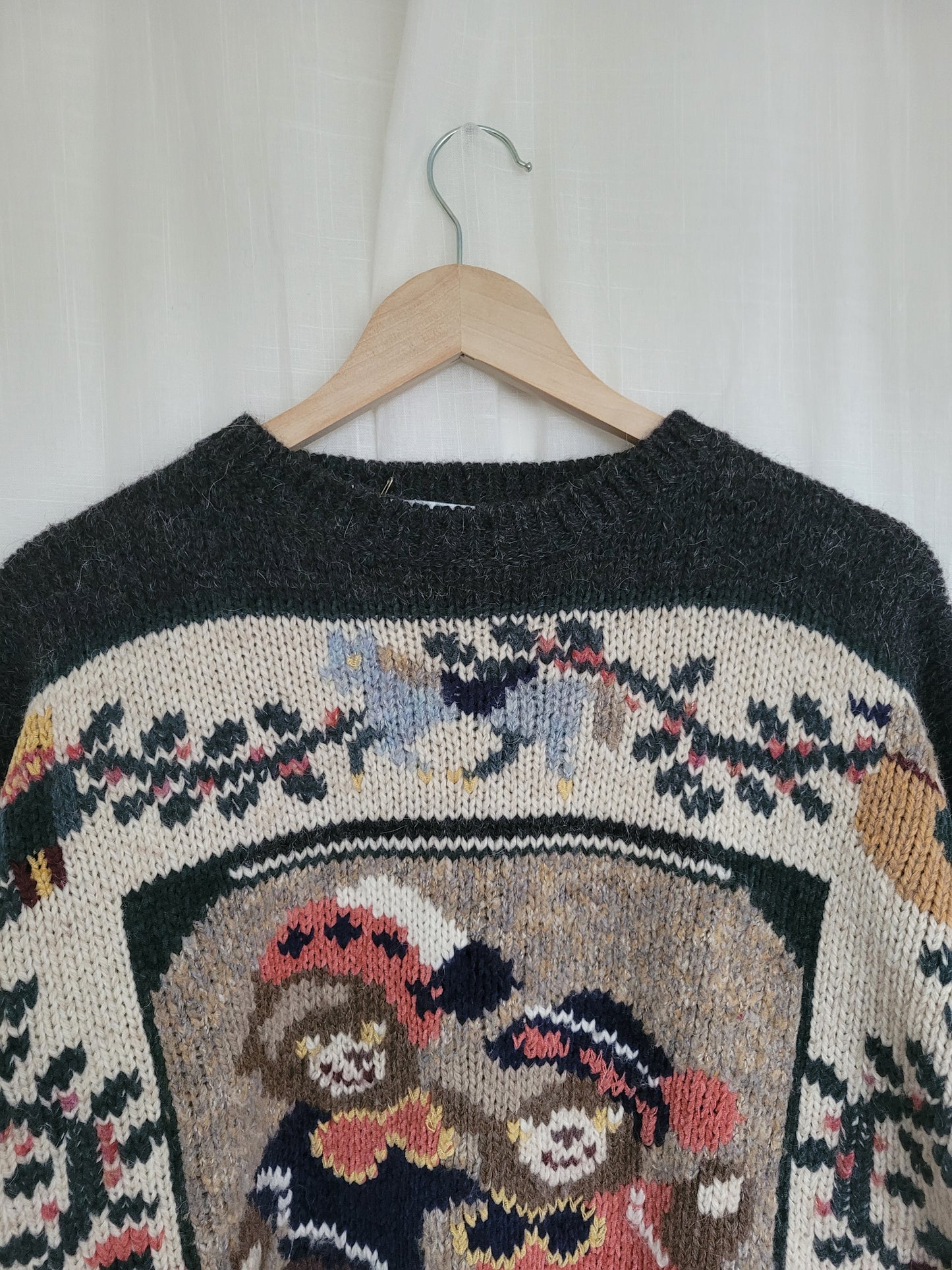 🧸 The Beary Best Days - vintage knitted sweater with the cutest bear image - size L