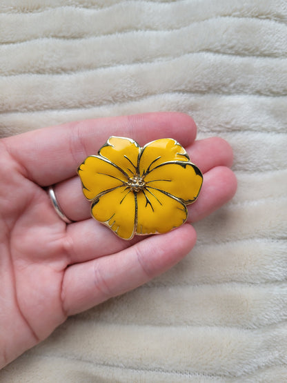 💛 Radiant Flower - vintage brooch