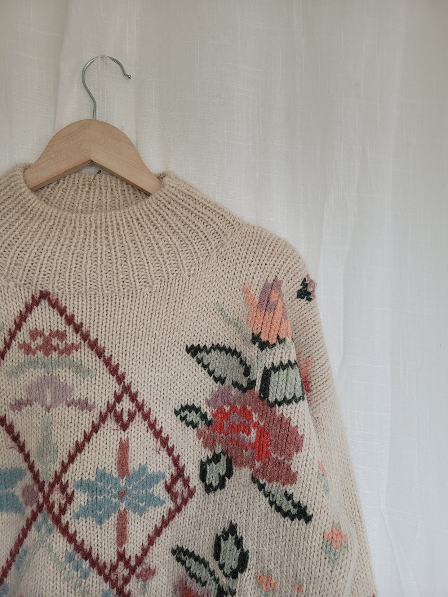 💗 Frosted Bloom Dreamscape - vintage knitted sweater with flowers and snowflakes - size XL