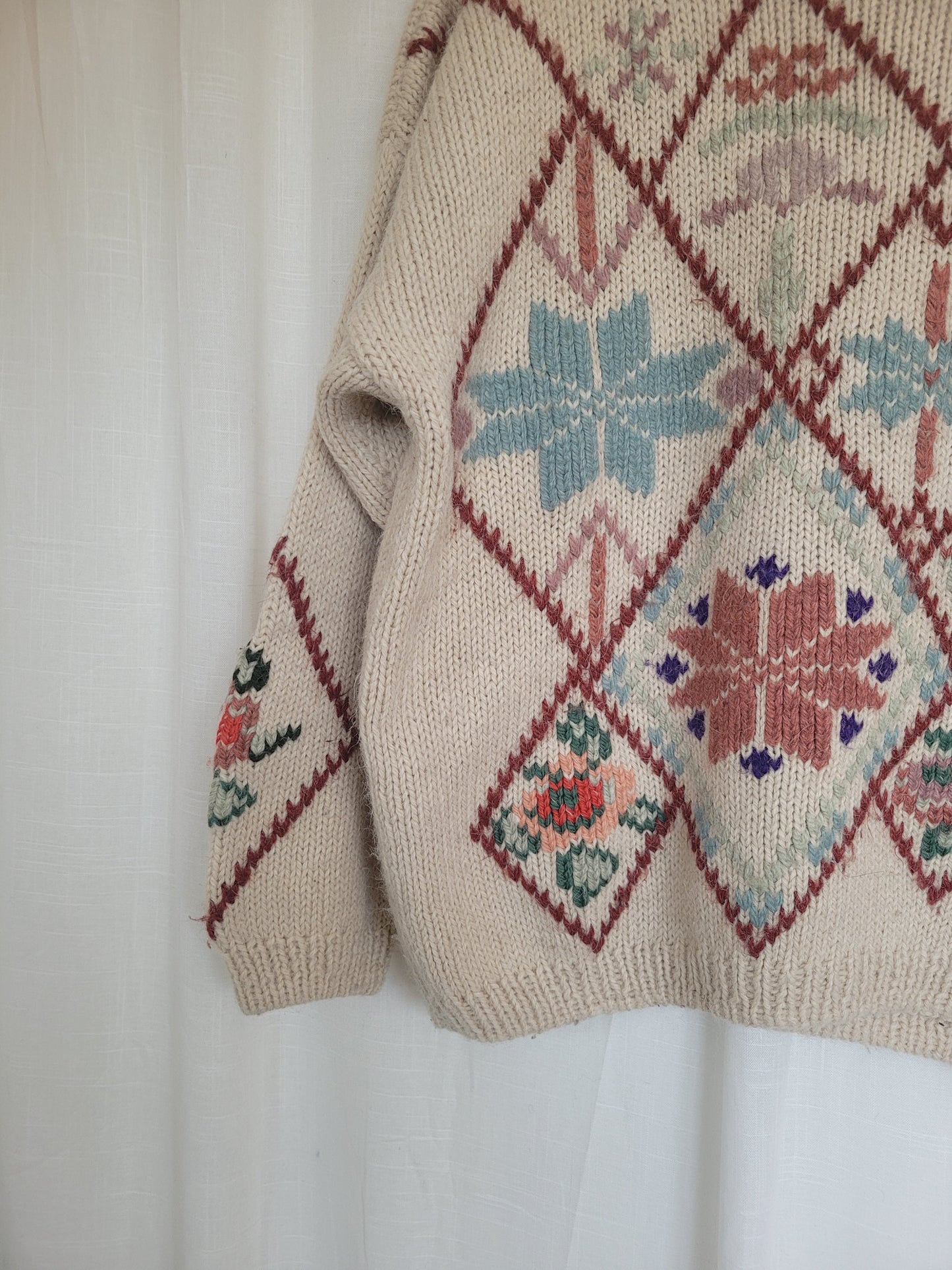 💗 Frosted Bloom Dreamscape - vintage knitted sweater with flowers and snowflakes - size XL