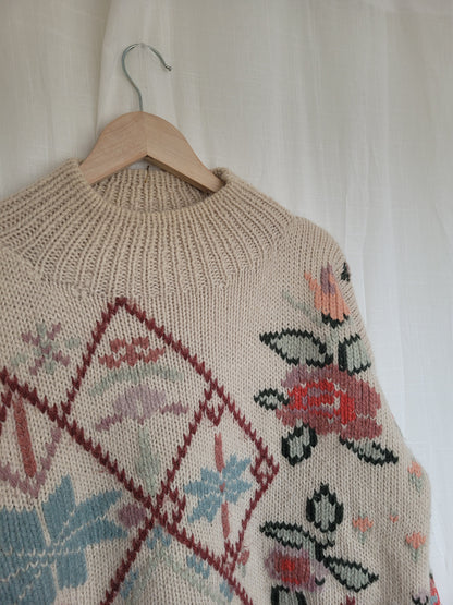 💗 Frosted Bloom Dreamscape - vintage knitted sweater with flowers and snowflakes - size XL