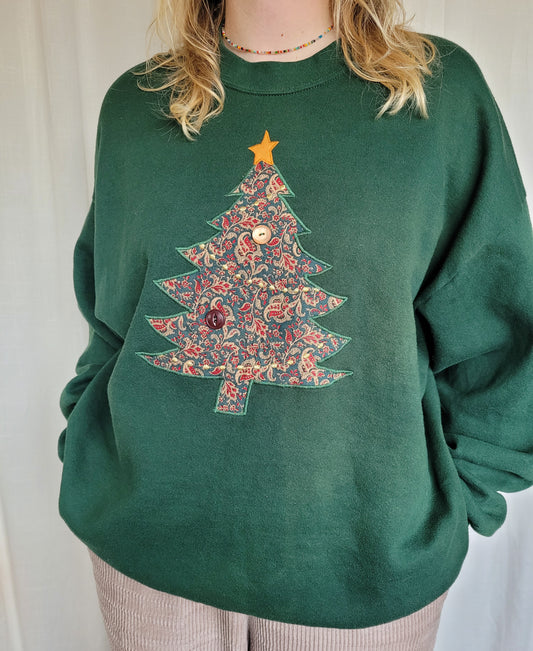 🎄 Rockin' Around the Christmas Tree - vintage crewneck sweater with patchwork Christmas tree - size XXL