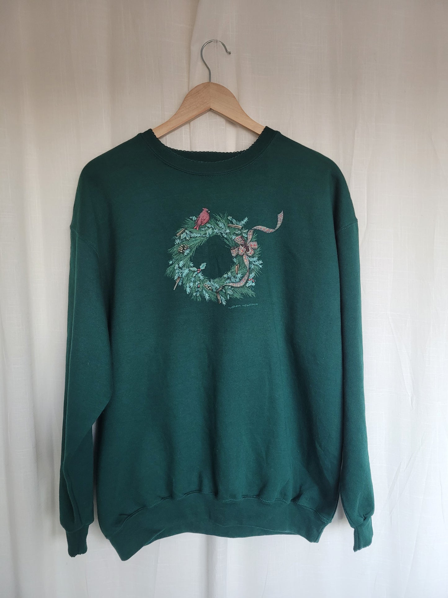 ❤️ Cardinal Christmas Wreath - vintage dark green crewneck sweater with wreath and red birds - size XL