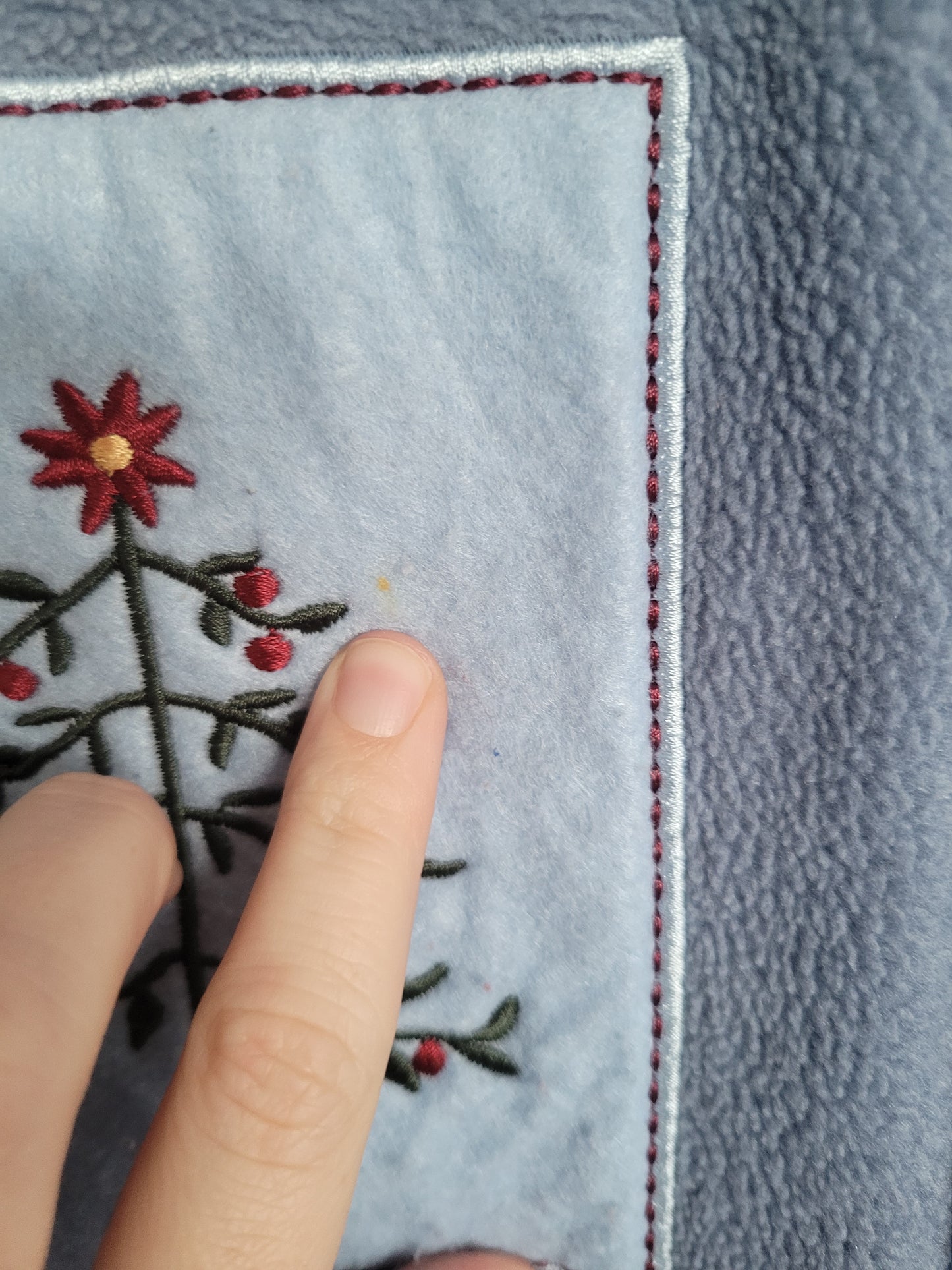 ❄️ Pineberry Deer - vintage lightblue fleece cardigan with embroidered winter landscape - size XL