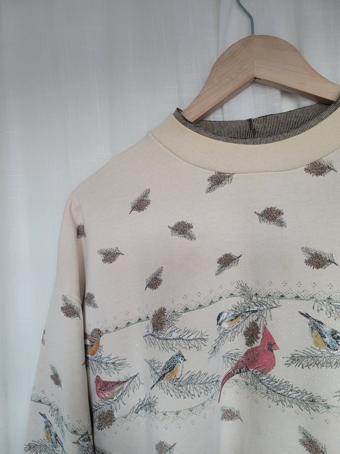 ✨ Snowy Twig Chorus - vintage light yellow crewneck sweater with birds on branches - size L