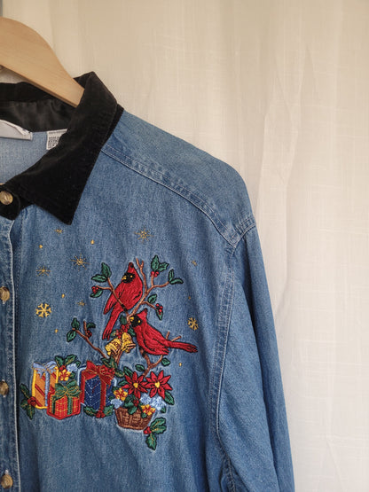 🕊️ Cardinals & Gifts - vintage denim blouse with embroidered Christmas details - size XL