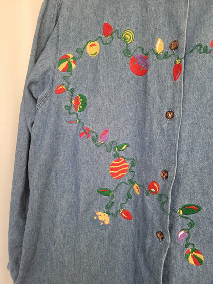 🎄 Festive Glow - vintage denim shirt with embroidered Christmas lights - size L