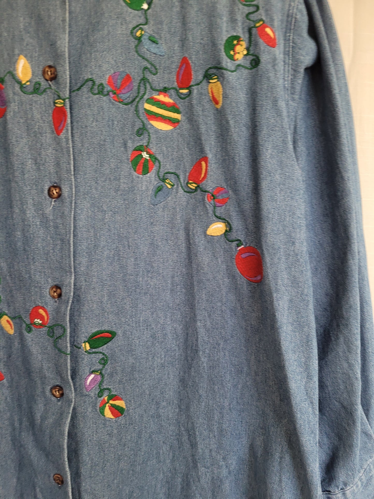 🎄 Festive Glow - vintage denim shirt with embroidered Christmas lights - size L