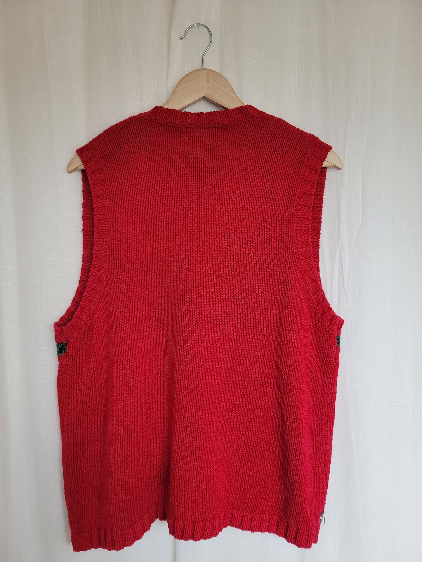 ✨ The Little Christmas Guards - vintage knitted vest with Christmas images - size L