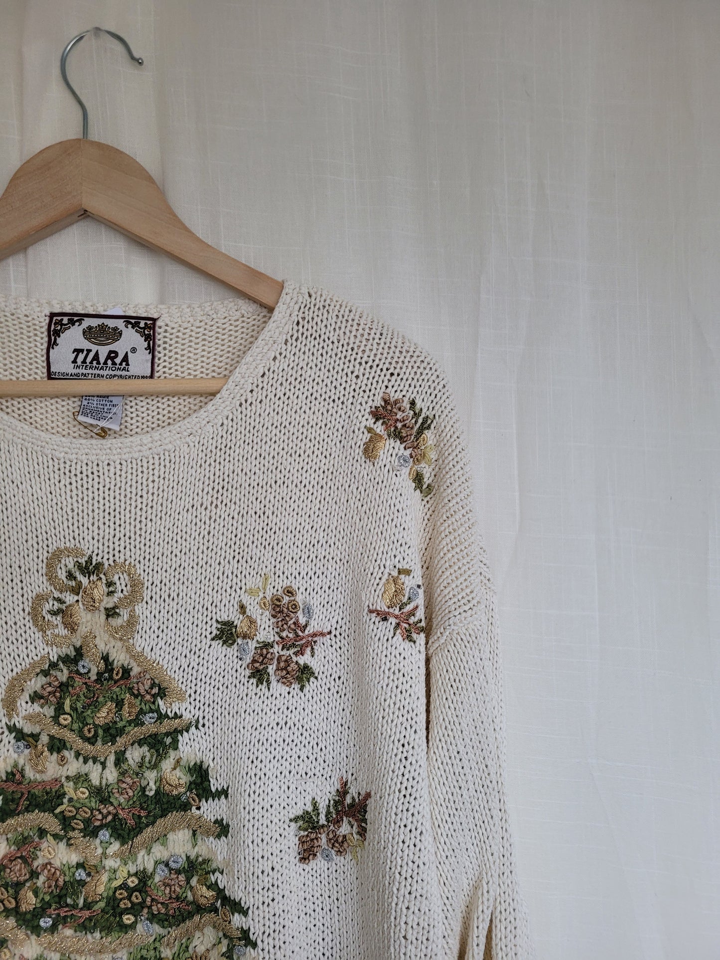 🎶 O Christmas Tree, O Christmas Tree - vintage knitted Christmas sweater with Christmas tree - size L/XL