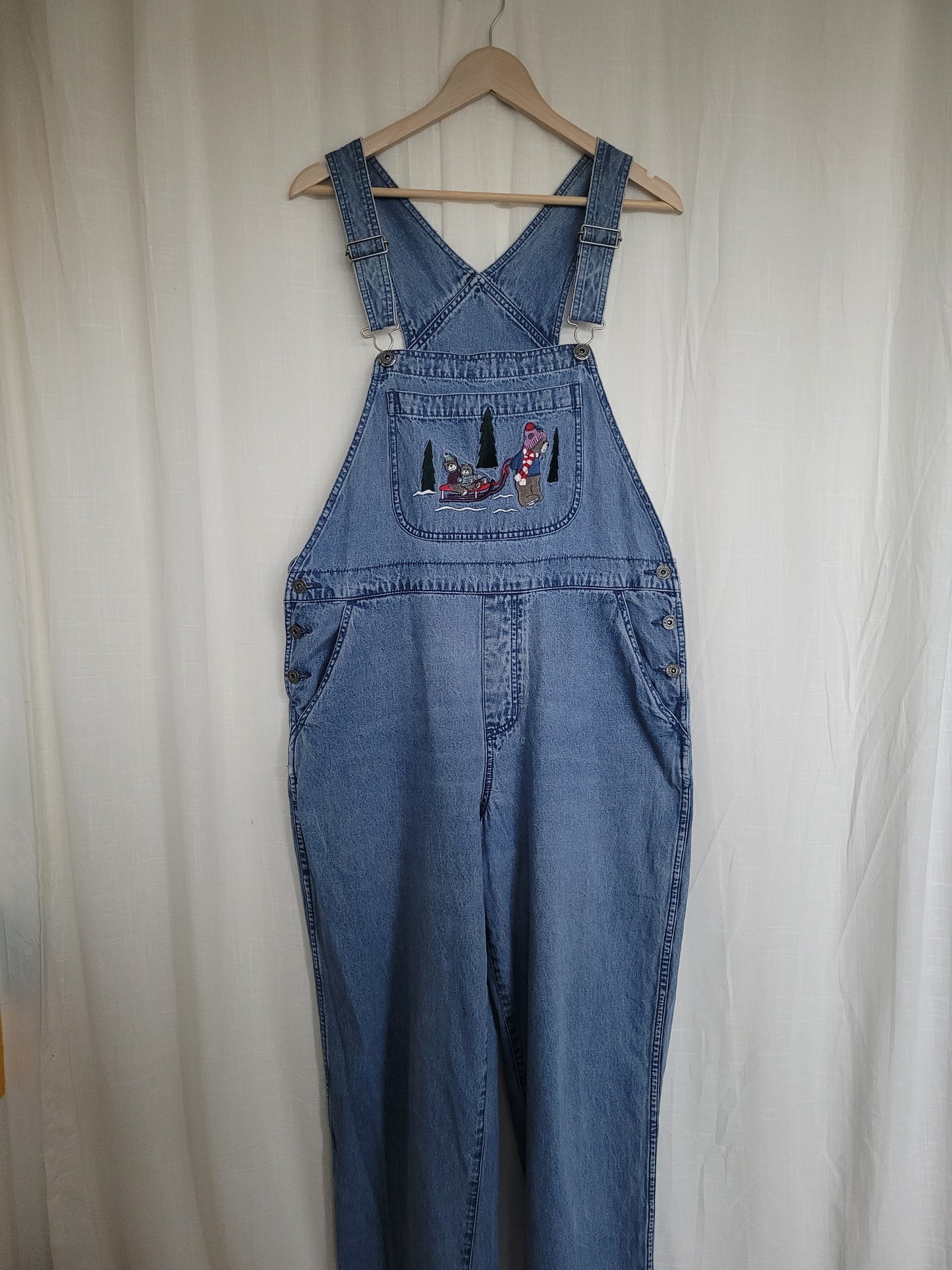 🌲 Winter Woodland - vintage denim dungarees with cozy winter image - size L