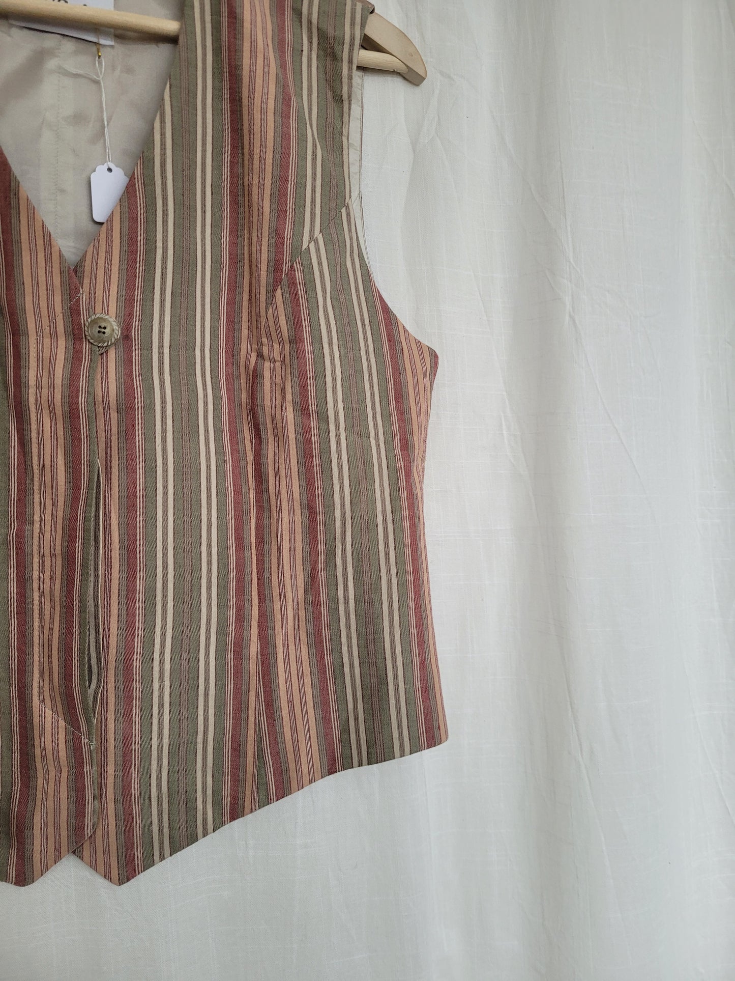 🌿 The Quiet Statement - vintage gilet with striped pattern - size M