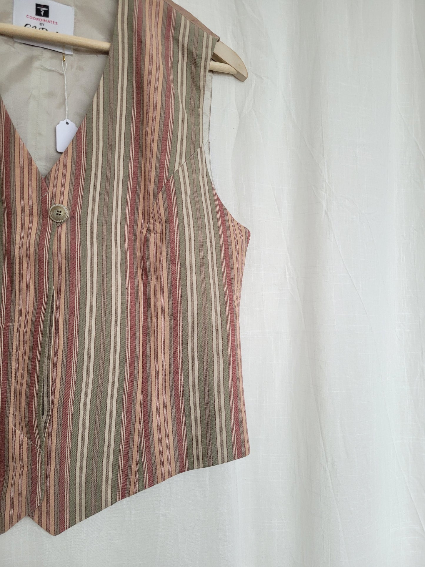 🌿 The Quiet Statement - vintage gilet with striped pattern - size M