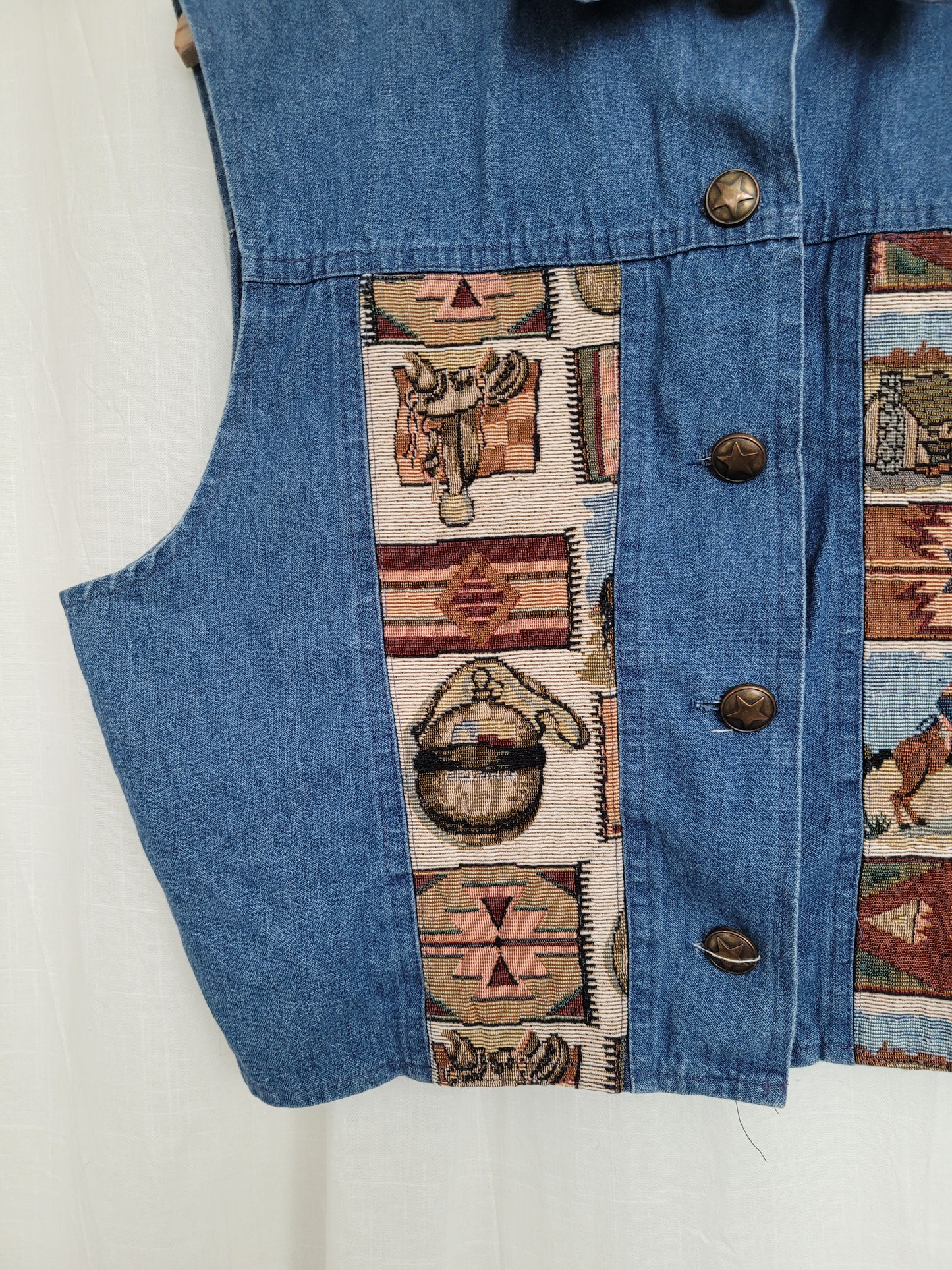 🤎 The Open Road - vintage denim vest with tapestry western details - size XL