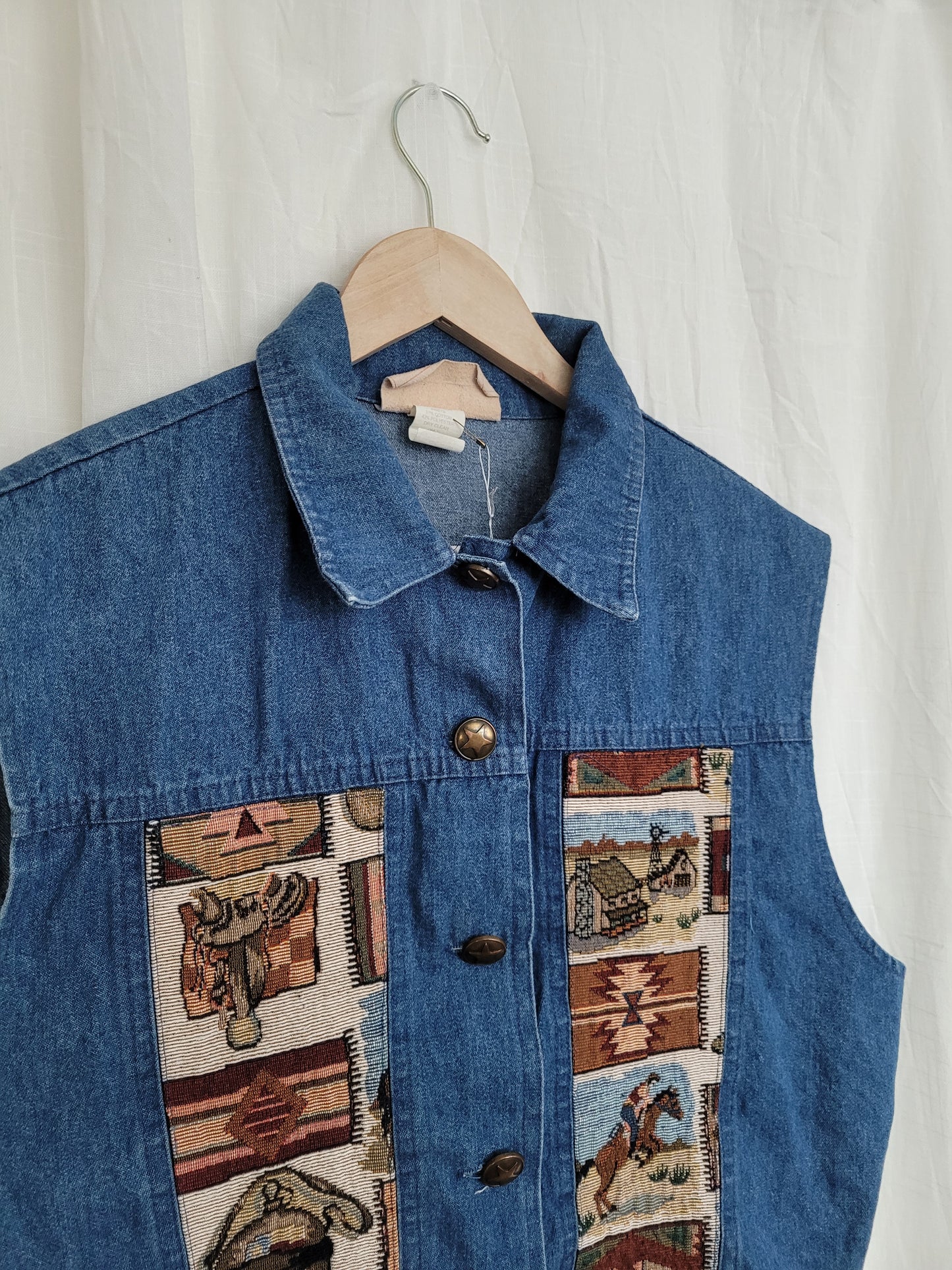 🤎 The Open Road - vintage denim vest with tapestry western details - size XL