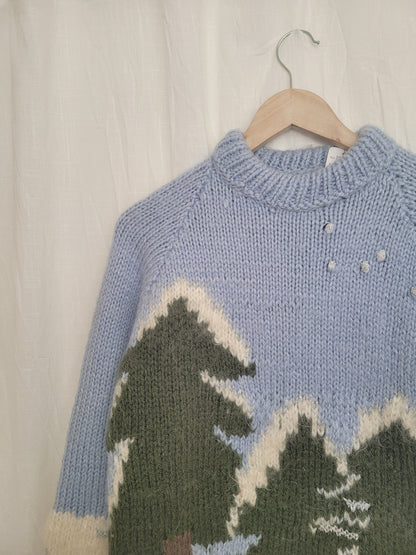🌲 Snowy Pine Dreams - vintage handknitted sweater with snowy pinetrees - size S/M