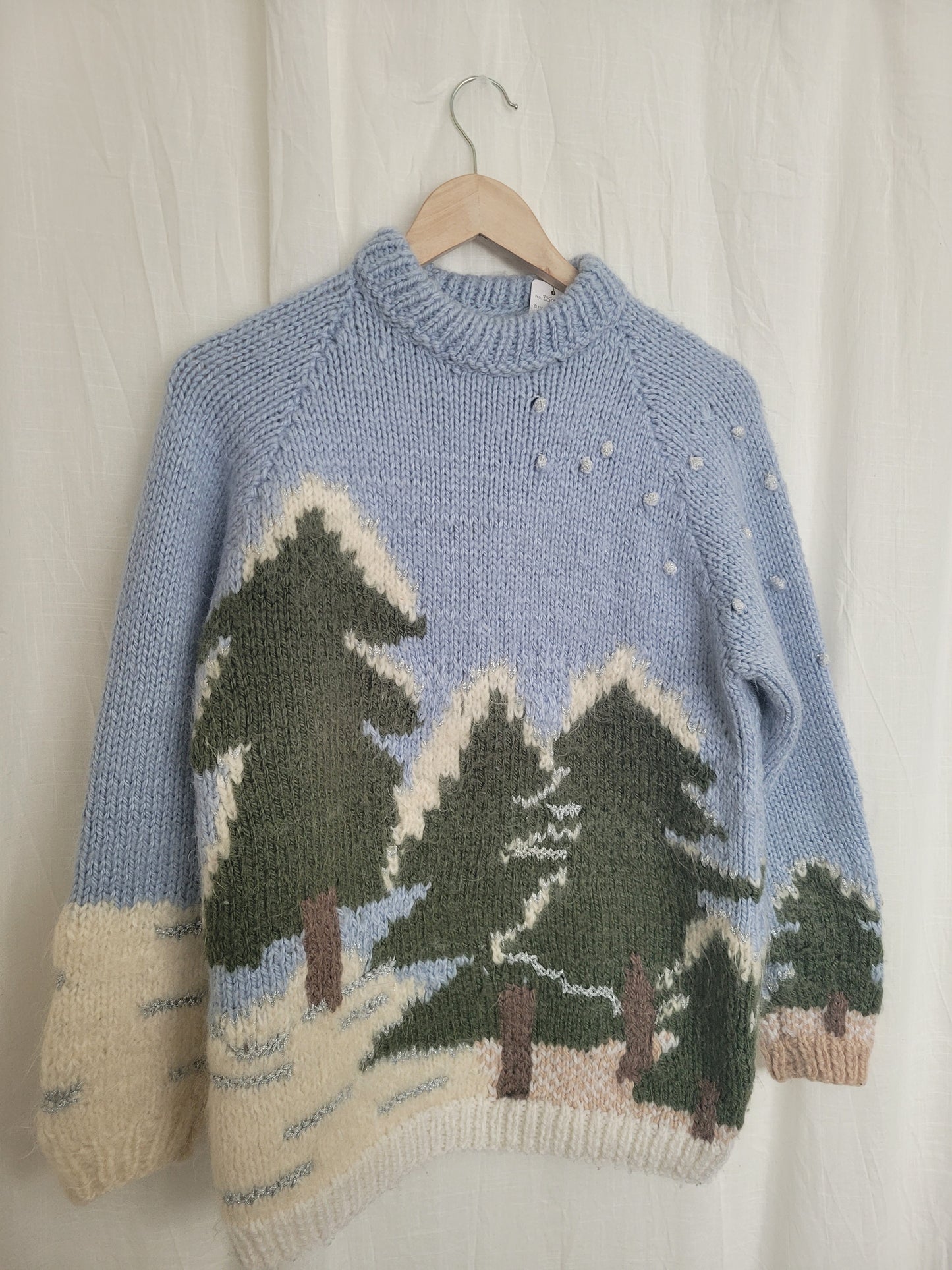 🌲 Snowy Pine Dreams - vintage handknitted sweater with snowy pinetrees - size S/M