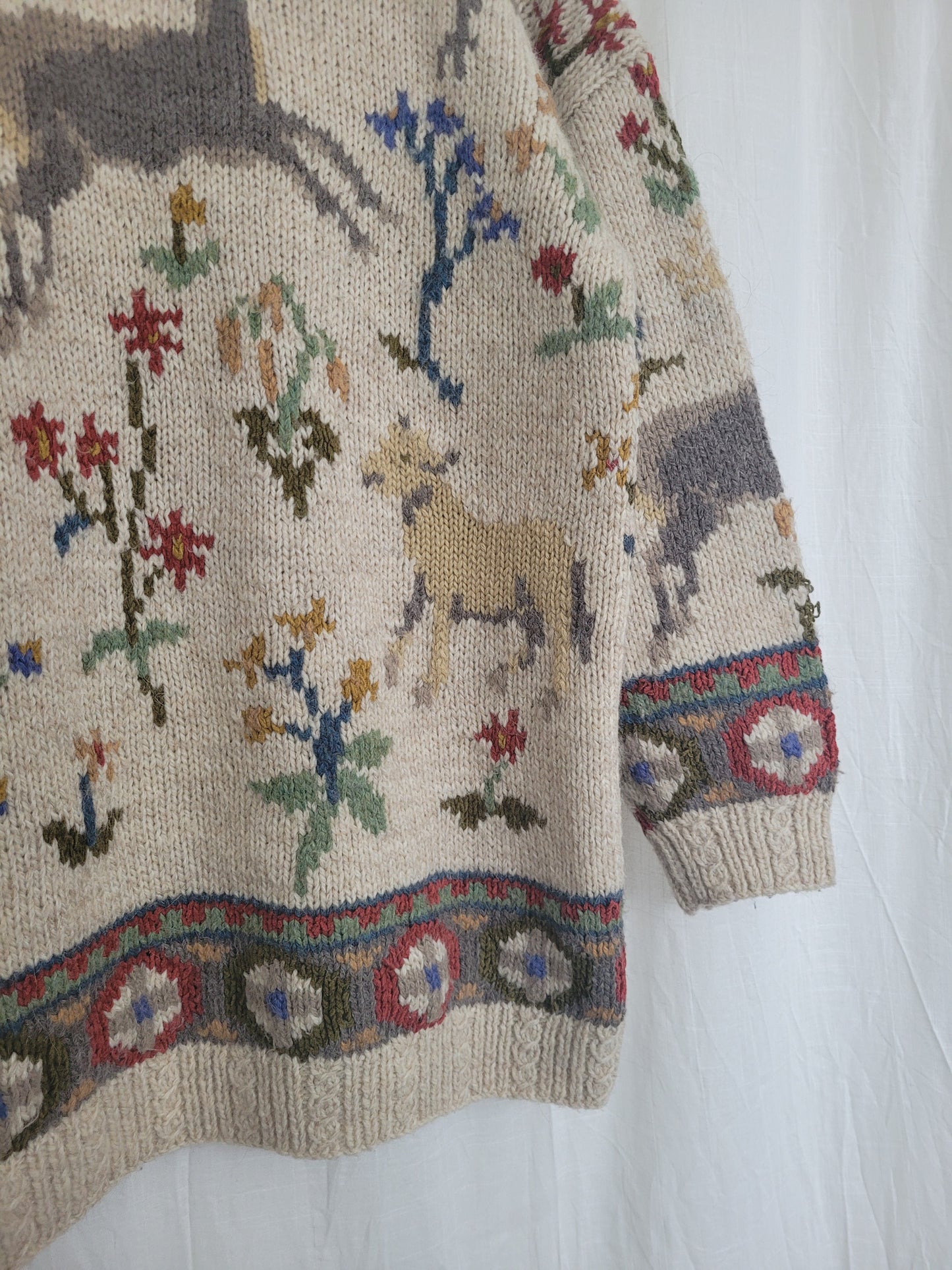 🏔️ Alpine Daydream - vintage knitted sweater with Alpine animal and plant design - size L/XL