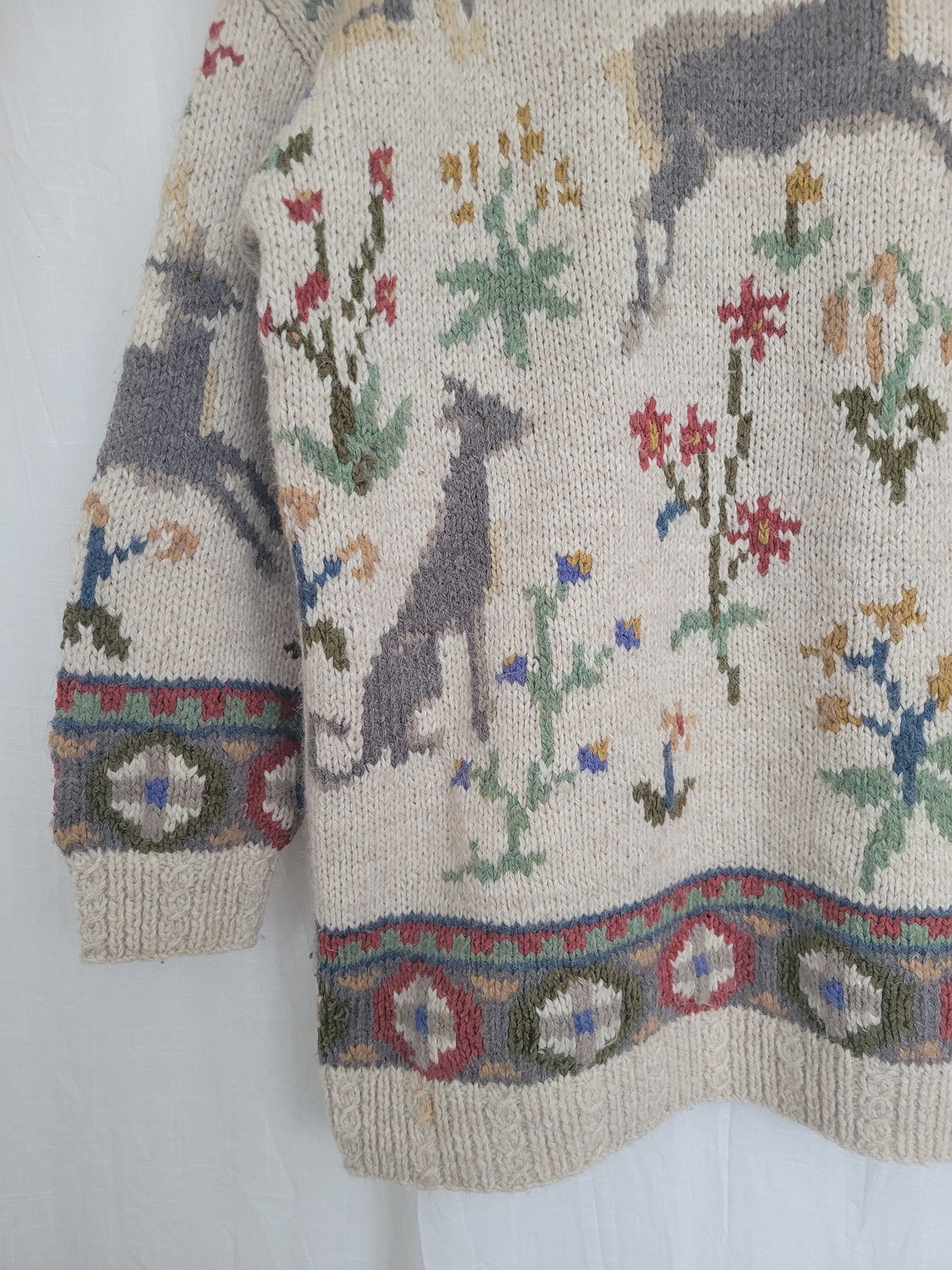 🏔️ Alpine Daydream - vintage knitted sweater with Alpine animal and plant design - size L/XL