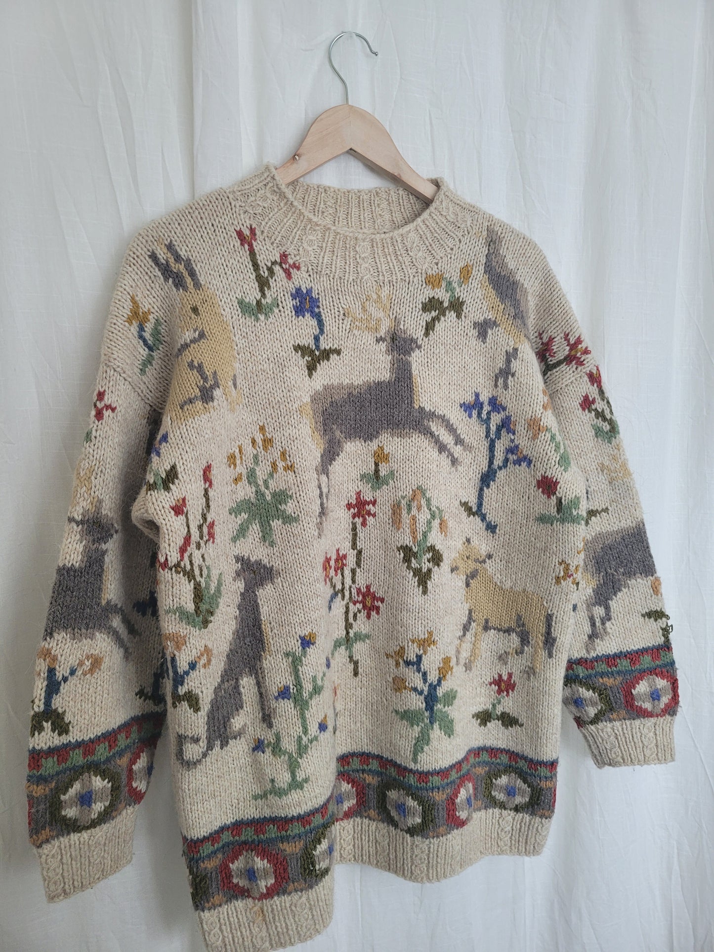 🏔️ Alpine Daydream - vintage knitted sweater with Alpine animal and plant design - size L/XL