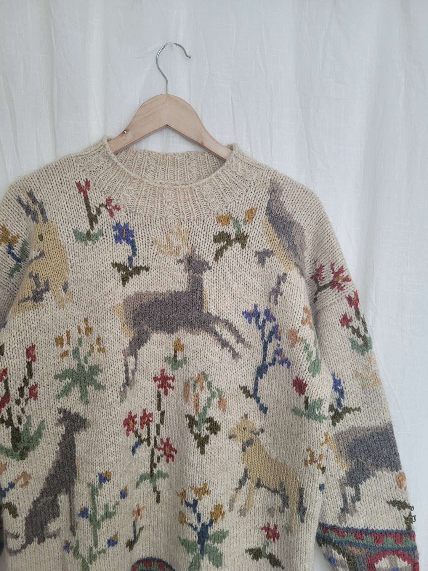 🏔️ Alpine Daydream - vintage knitted sweater with Alpine animal and plant design - size L/XL