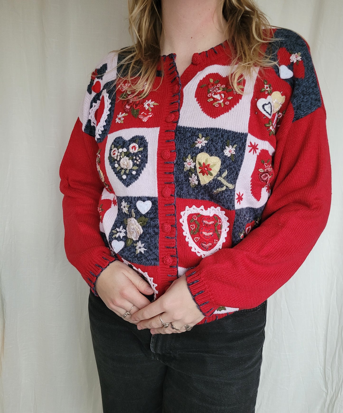 💙 All My Love - vintage cardigan with embroidered hearts and flowers - size M
