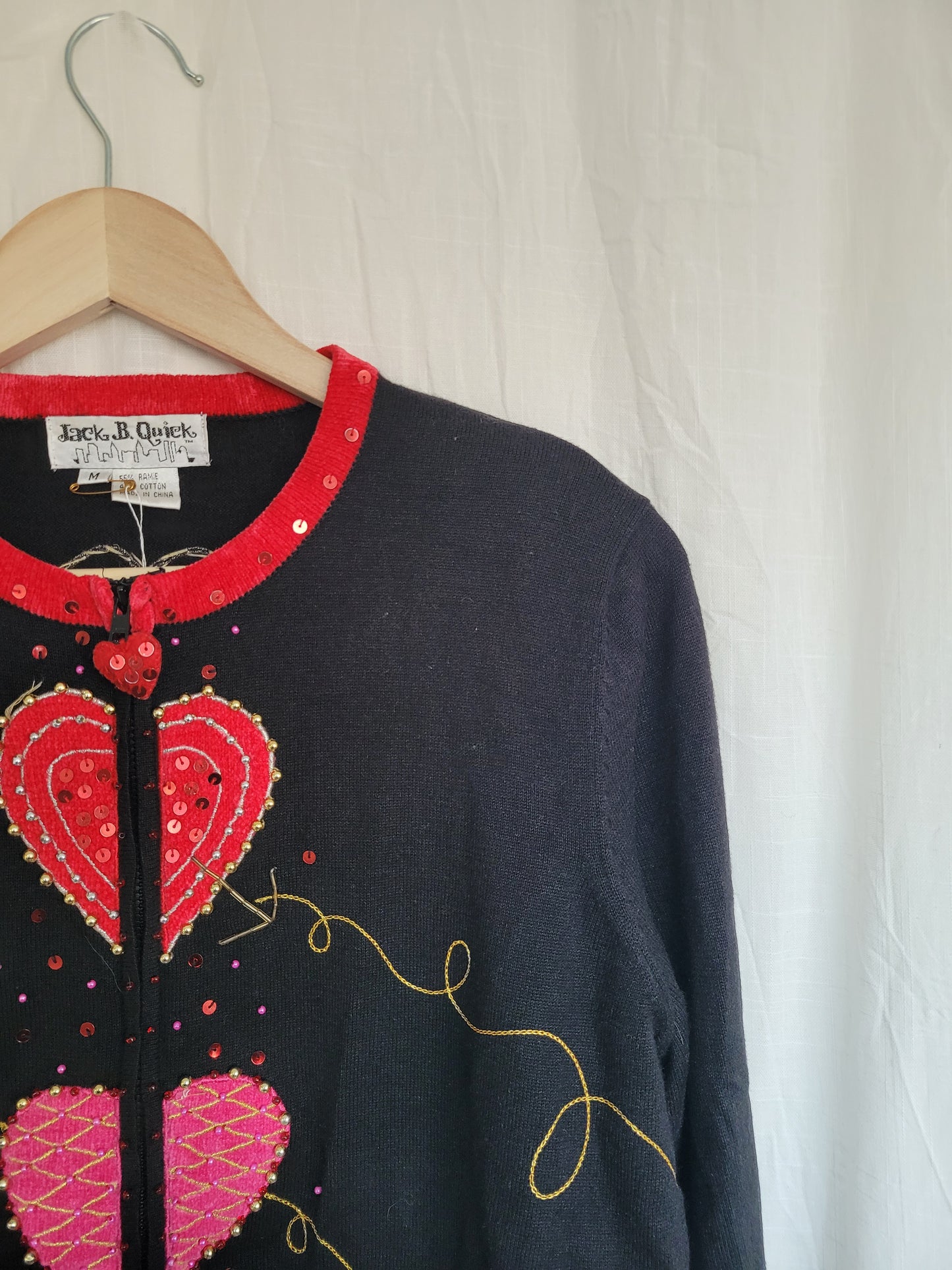 🌙 Hearts Aligned - vintage cardigan with embroidered hearts - size M
