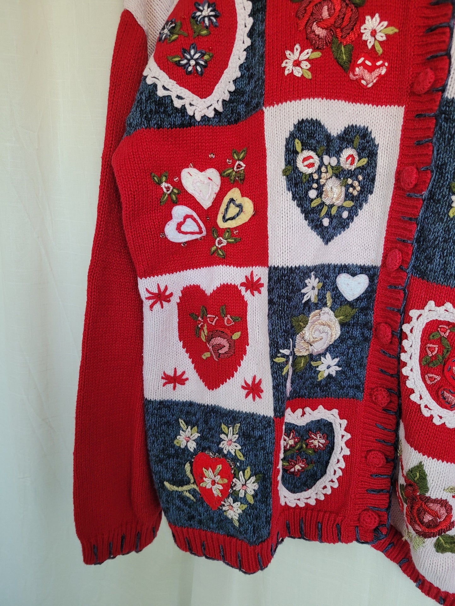 💙 All My Love - vintage cardigan with embroidered hearts and flowers - size M