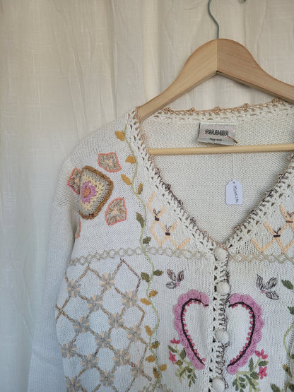 🤍 Soft Romance - vintage cardigan with embroidered details - size M/L