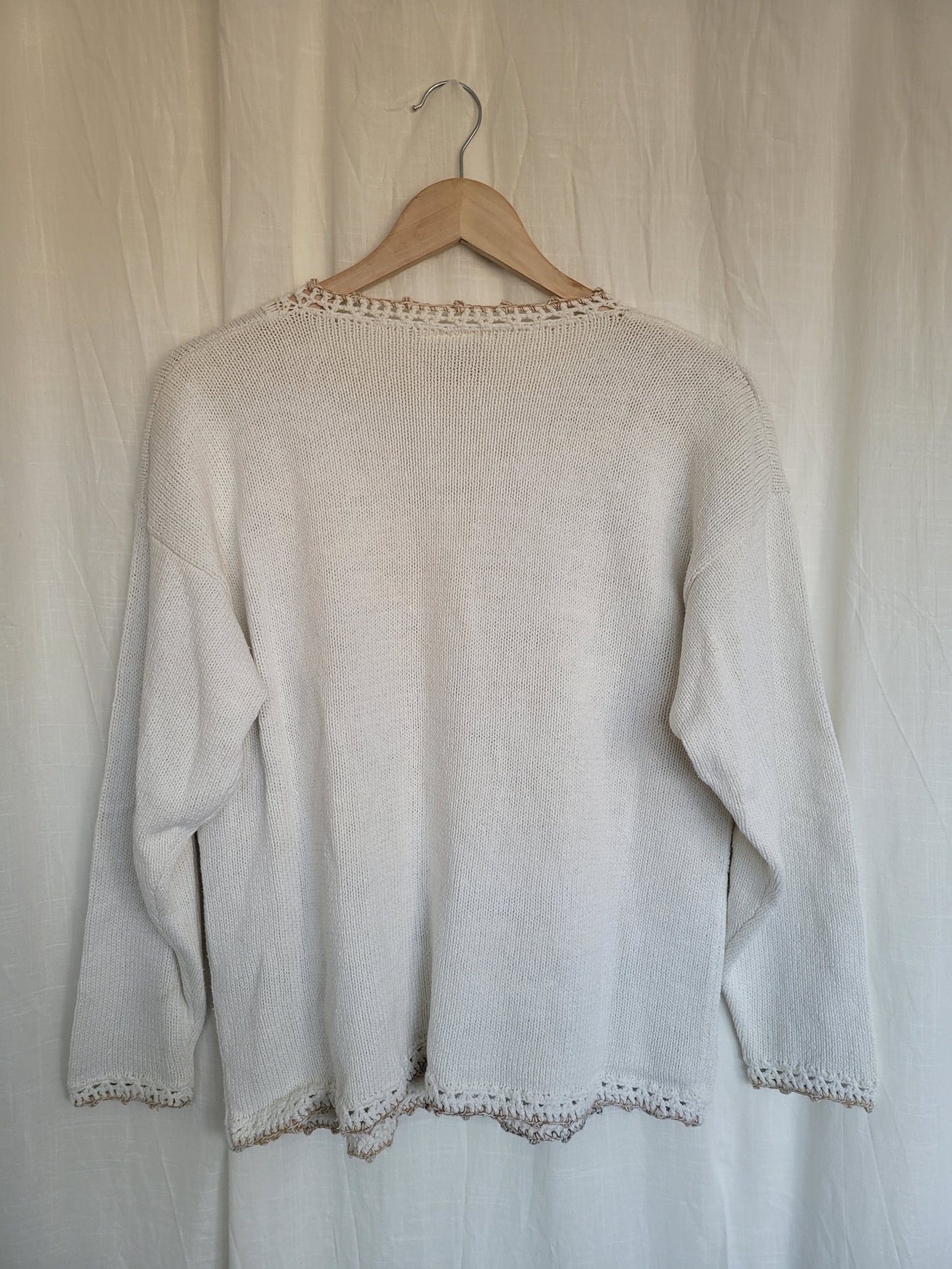 🤍 Soft Romance - vintage cardigan with embroidered details - size M/L
