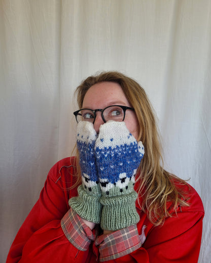 ✨ Little Flock Warmers - vintage handknitted mittens