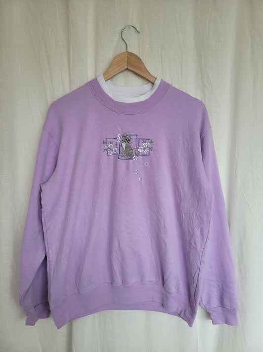 💜 Lilac Whiskers - vintage crewneck sweater with embroidered cat (Perfectly Imperfect) - size L