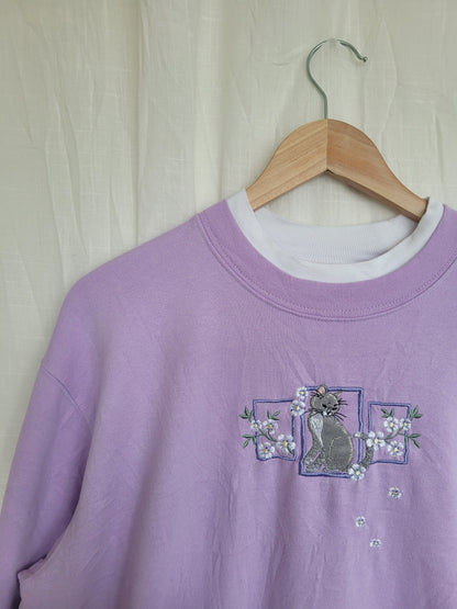 💜 Lilac Whiskers - vintage crewneck sweater with embroidered cat (Perfectly Imperfect) - size L
