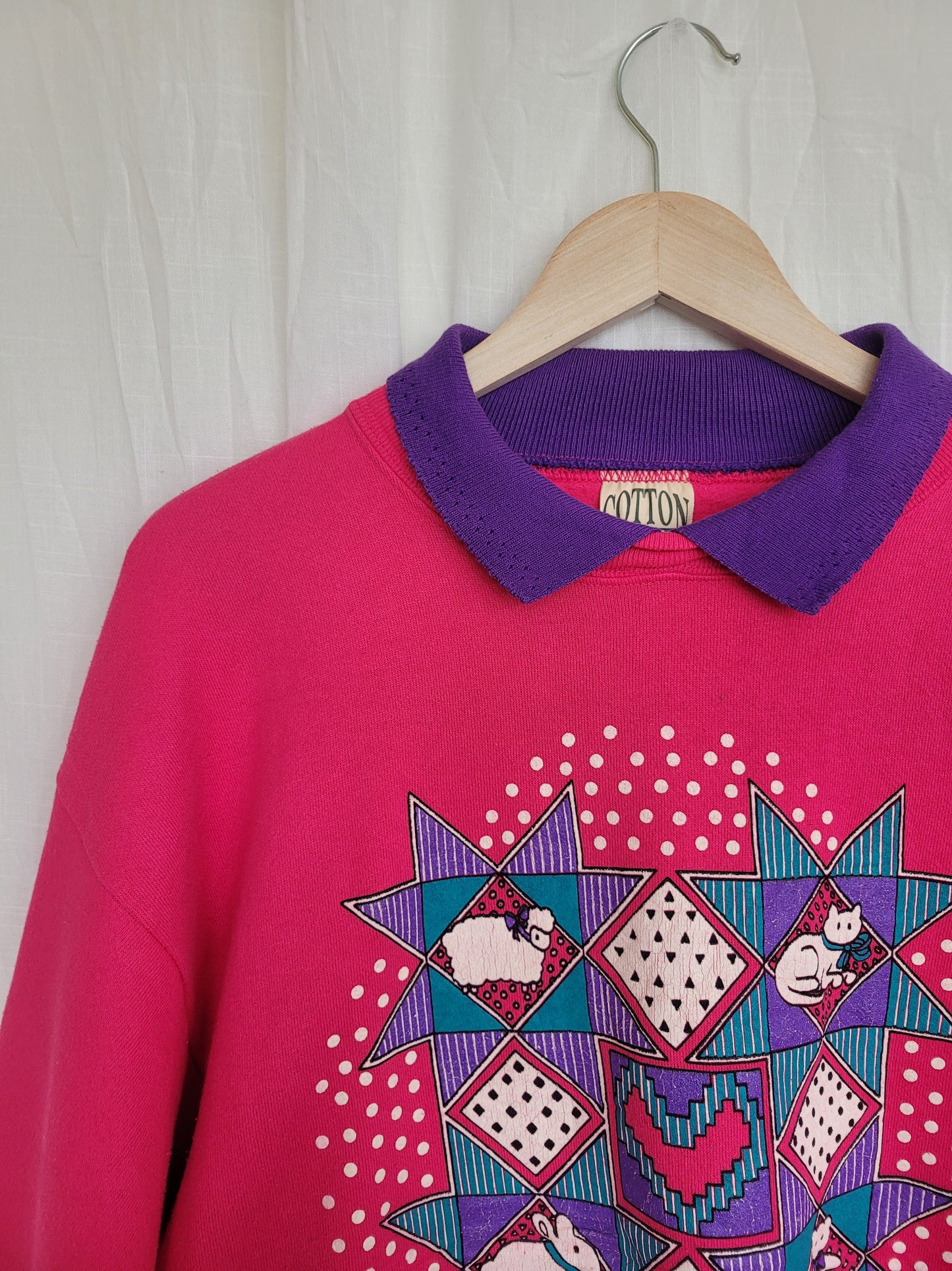 🐾 Quilted Creatures Club - vintage crewneck sweater with images of animals - size L/XL