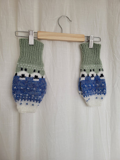 ✨ Little Flock Warmers - vintage handknitted mittens
